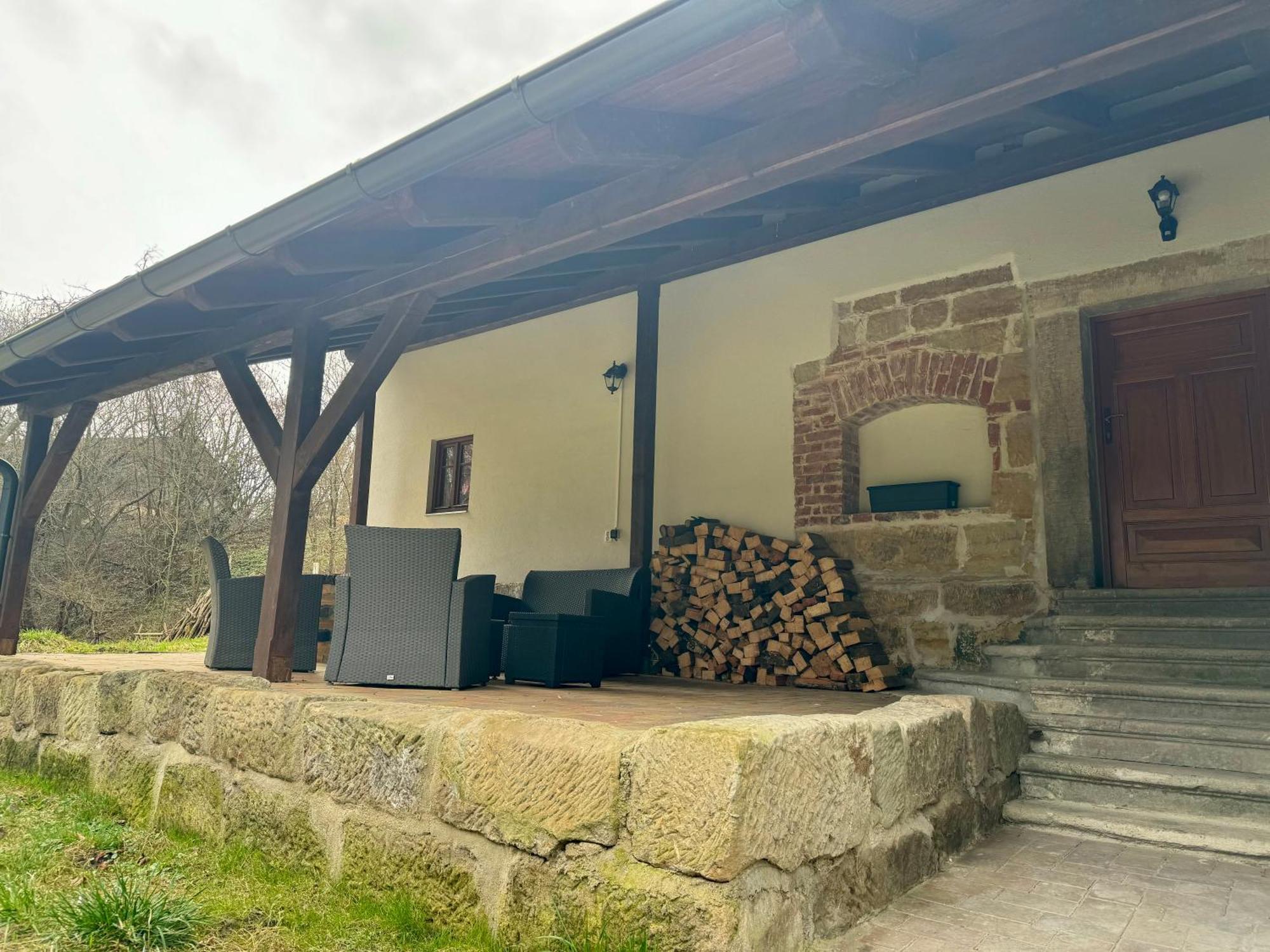 V Udoli Lägenhet Jablonné v Podještědí Exteriör bild